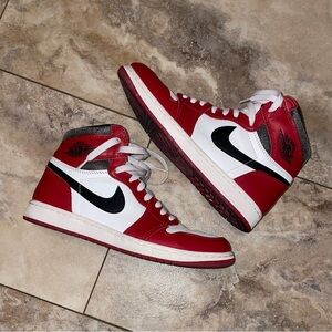 2022 Air Jordan 1 Retro High OG
‘Chicago Lost & Found’ Size 9.5